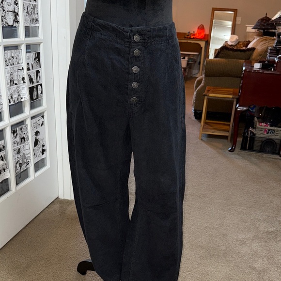 We The Free Pants - NWT Free People Osaka Black Corduroy Pants. Size 30